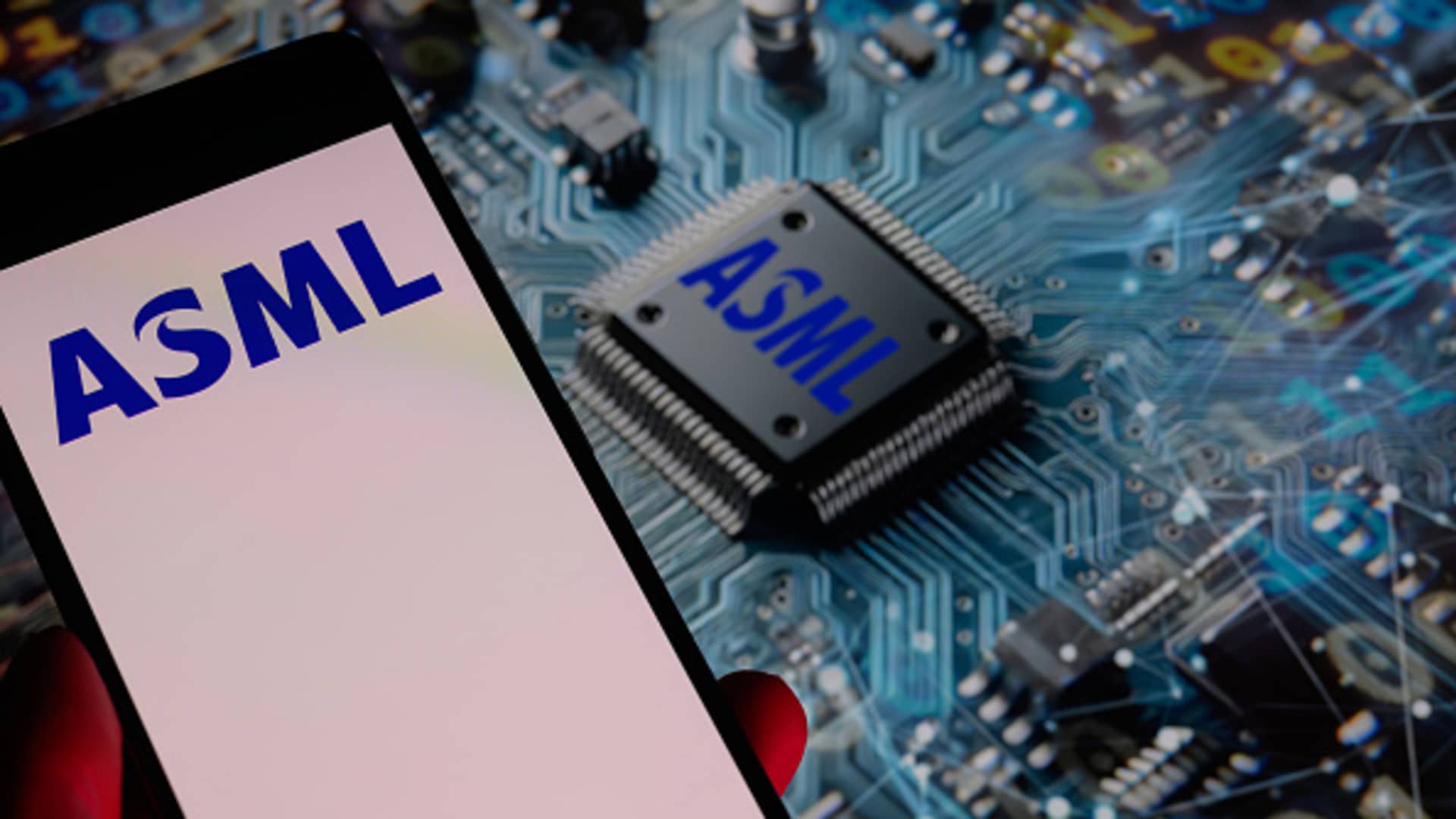 ASML Raises 2026 Sales Forecast Again as AI Chip Demand Drives Record Orders (ASML)