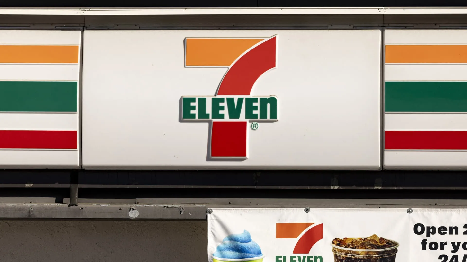 Seven & i Nears Stake Deal in Poland’s Żabka; Shares Rally — 3382.T-JP