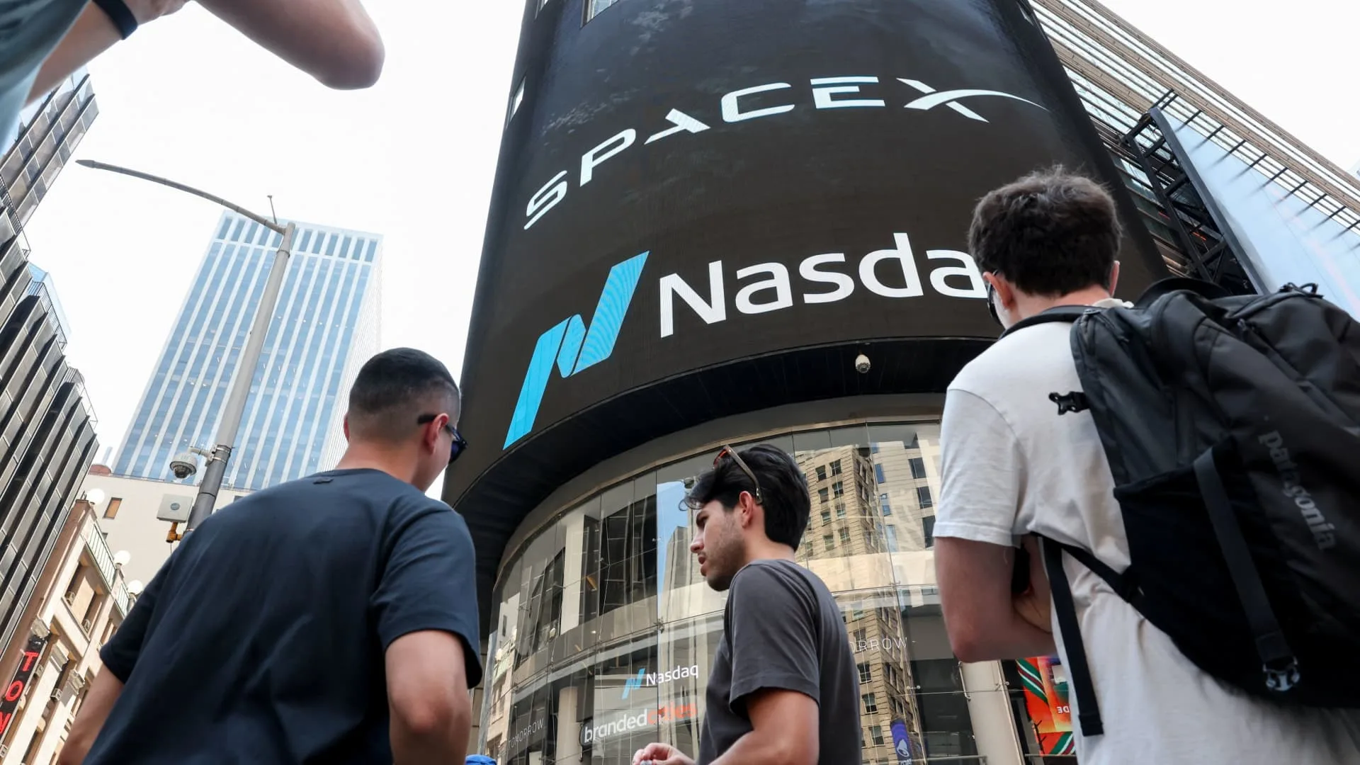 SpaceX (SPCX) Falls Below $135 IPO Price After Four Straight Down Days