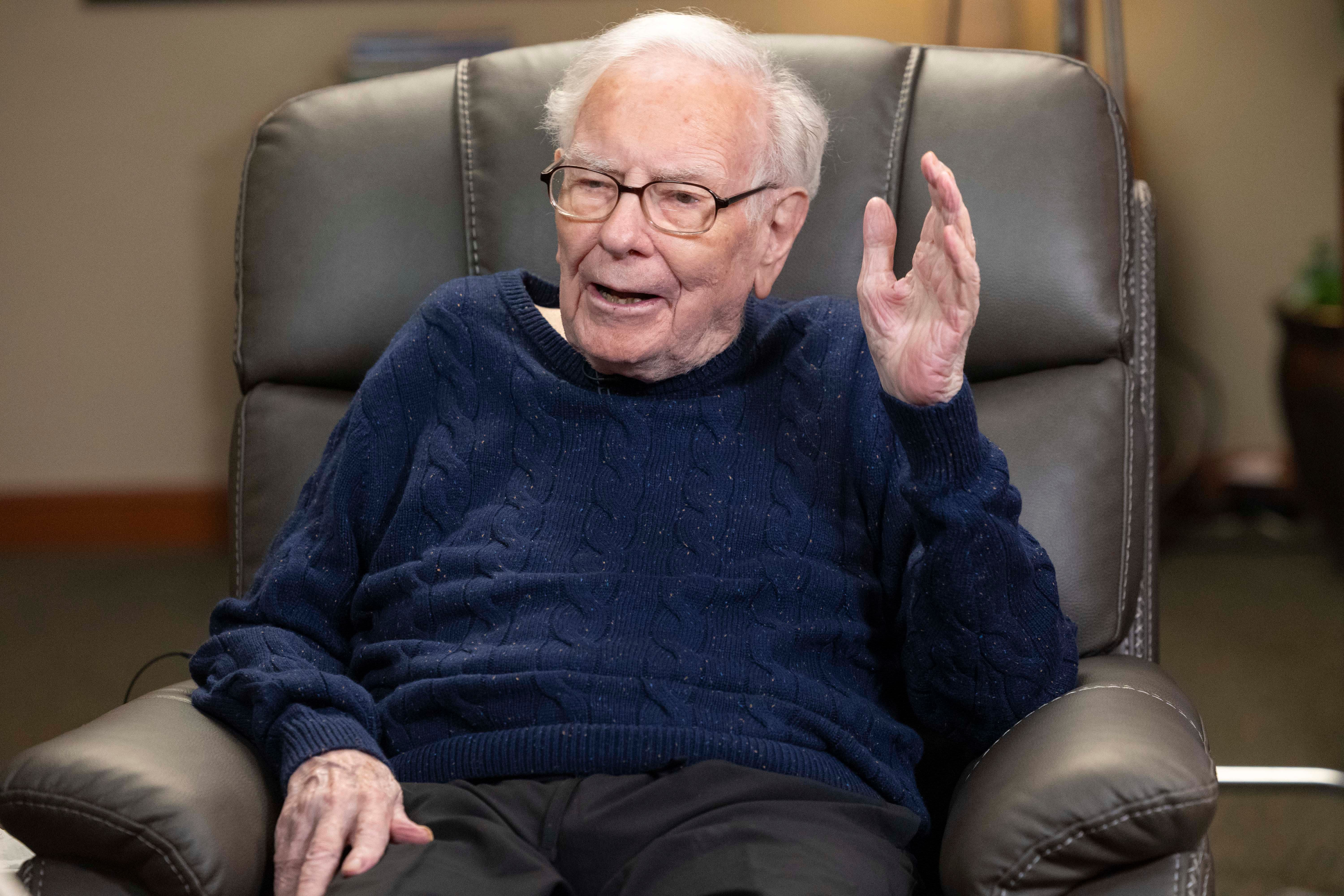 Warren Buffett: “It’s Tough to Find Values” as Speculation Dominates Market (BRK.B)