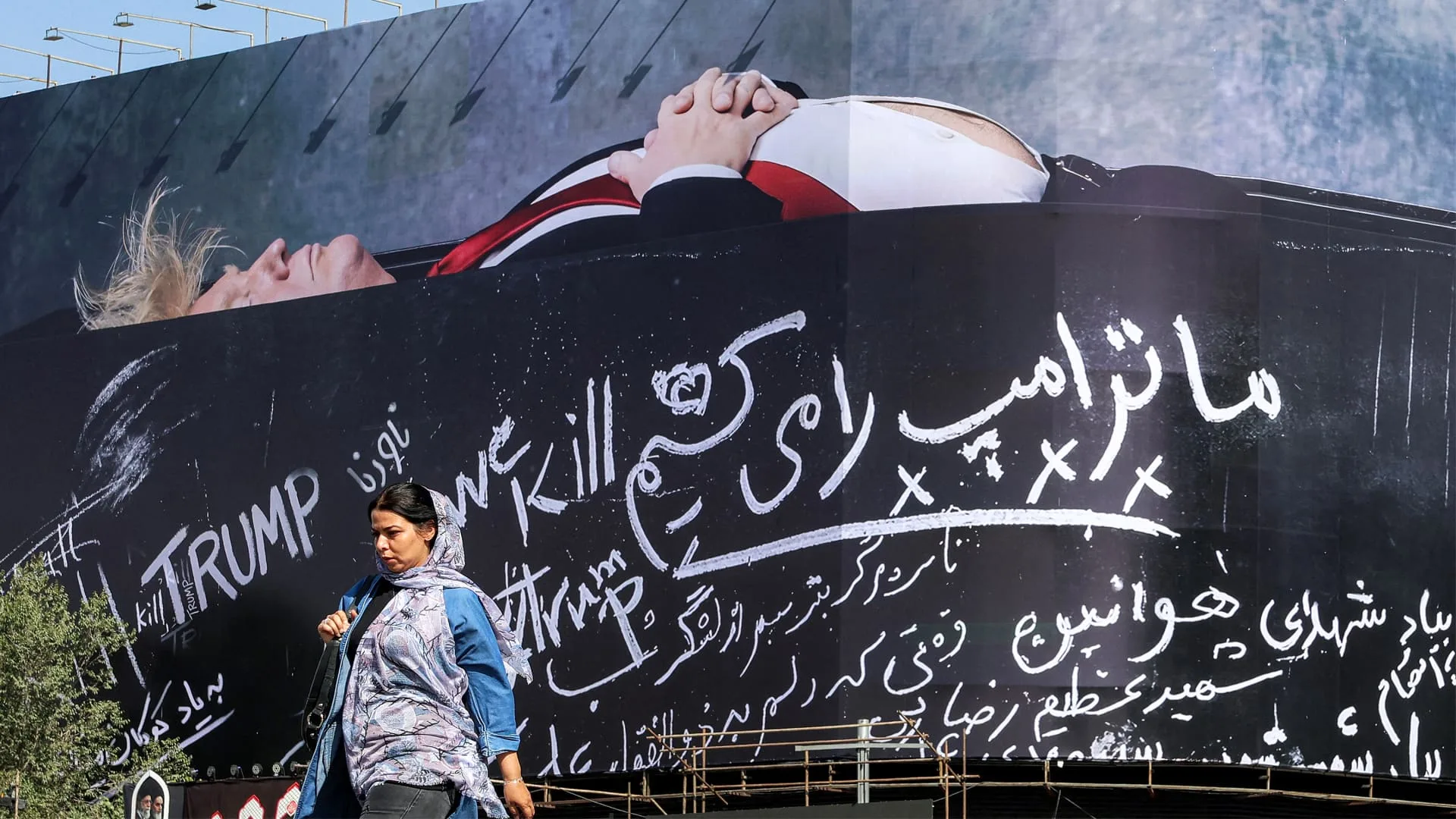 Iran Calls Strait of Hormuz a “Red Line,” Vows Crushing Retaliation — LCO.1 Mentioned
