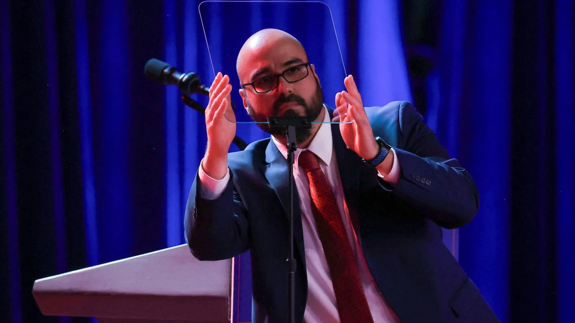 Trump teleprompter operator suspended after Kalshi bets flagged; CFTC probe includes GOOGL mention